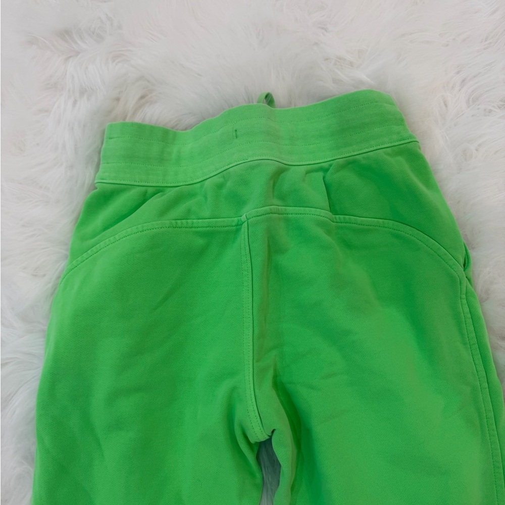 Lululemon Scuba crop jogger - Picture 6 of 7
